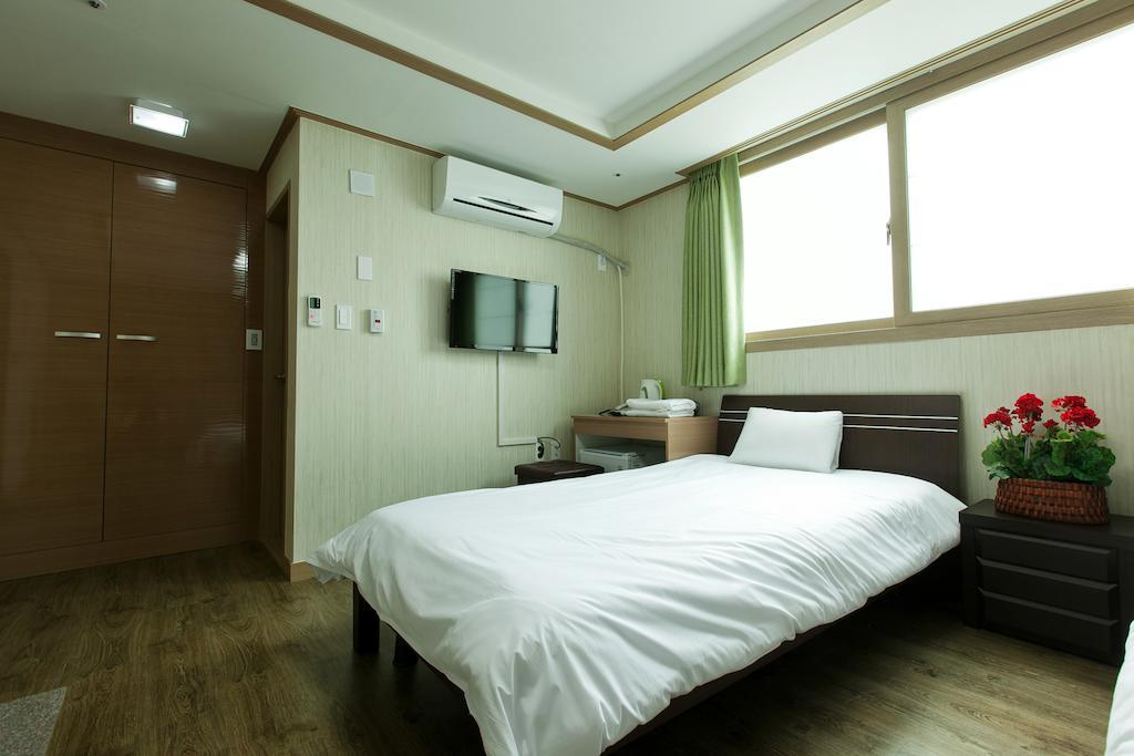 Olle Tourist Hotel Csedzsu Kültér fotó