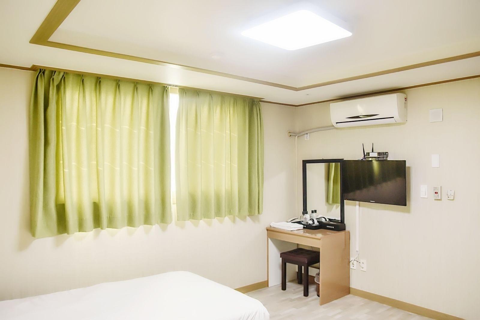 Olle Tourist Hotel Csedzsu Kültér fotó