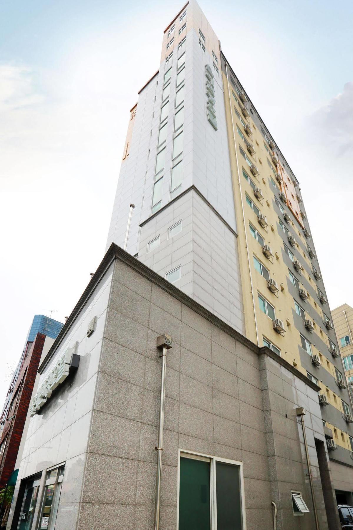 Olle Tourist Hotel Csedzsu Kültér fotó