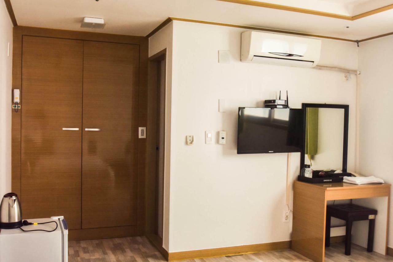 Olle Tourist Hotel Csedzsu Kültér fotó