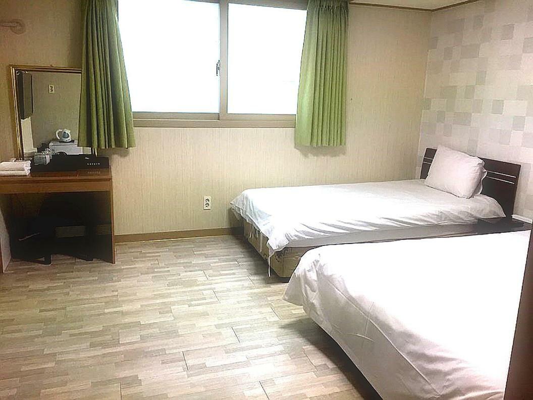 Olle Tourist Hotel Csedzsu Kültér fotó